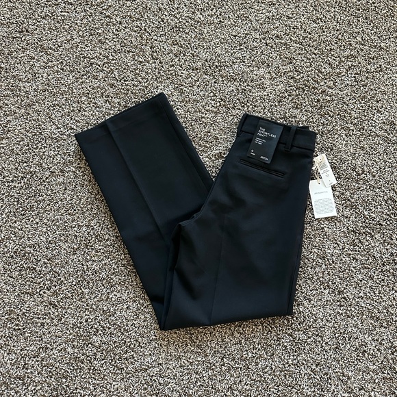The Effortless Pant™ in black, size 0 short - Picture 5 of 6